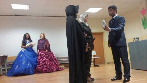 Öğretmen Zekeriya Güçer İlkokulu - Anasınıfı Velilerinin Tiyatro Gösterisi