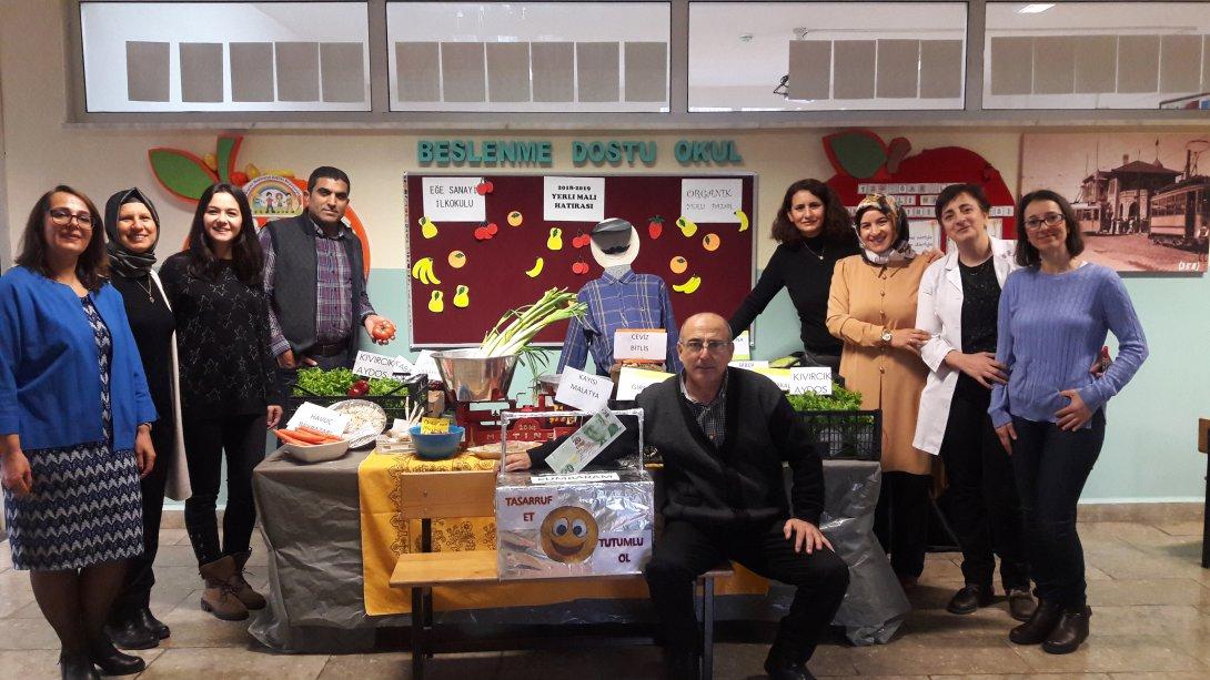 Eğe Sanayi İlkokulu Tutum, Yatırım ve Türk Malları Haftasını kutladı
