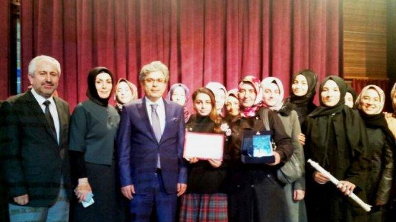 Kartal Mehmet Akif Ersoy Anadolu İmam Hatip Lisesi Öncü Okul Ödülü Aldı