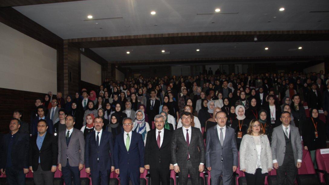KAIHLMUN'20 Prof. Dr. Gülnur AYBET'in Konuşmasıyla Başladı