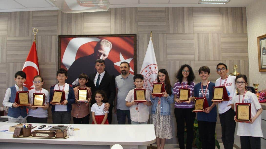 Türkiye Okullar Arası Zekâ Oyunları Şampiyonası'nda Dereceye Giren Öğrencilerimizden Ziyaret