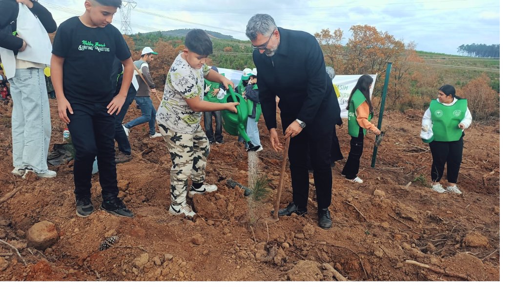 11 KASIM MİLLÎ AĞAÇLANDIRMA GÜNÜ GELECEĞE NEFES İNSANLIĞA NEFES  OLACAK.