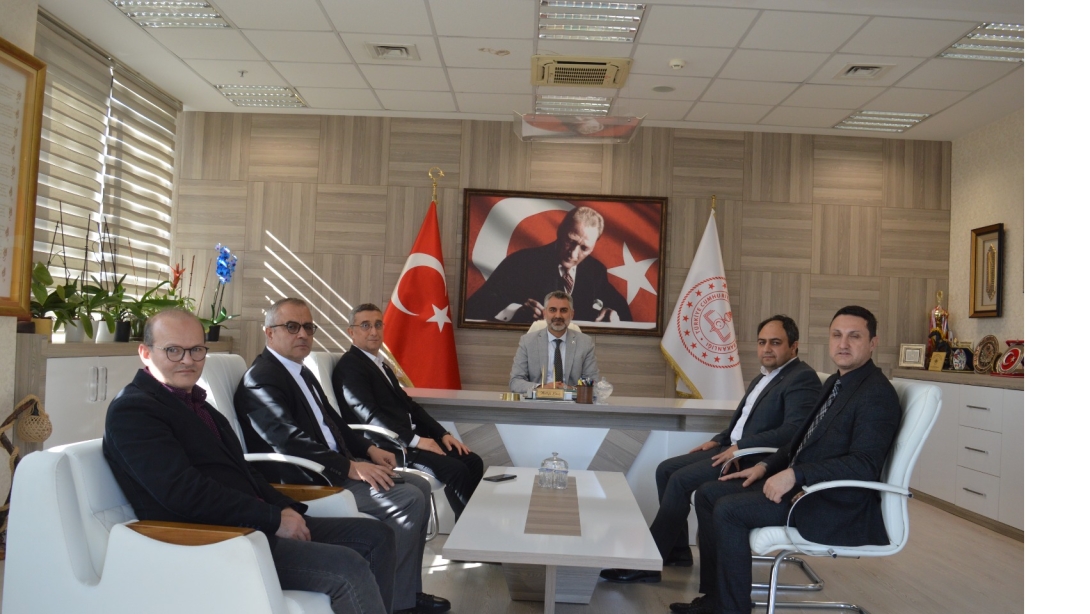 EĞİTİM BİR-SEN 4 NOLU ŞUBE BAŞKANI VE YÖNETİM KURULU MÜDÜRÜMÜZÜ ZİYARET ETTİLER.